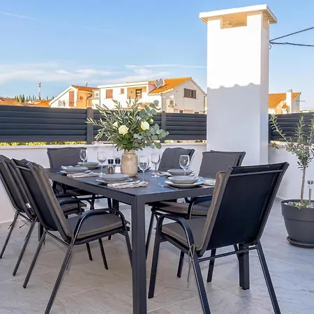 Twin With Bbq Area * Трогір